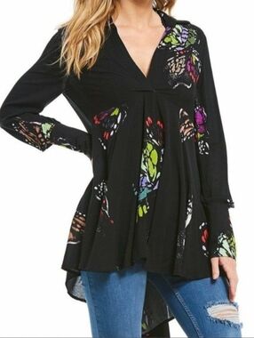 Free People Black Long-Sleeve V-Neck Tunic Multicolor Butterfly Print Size XS